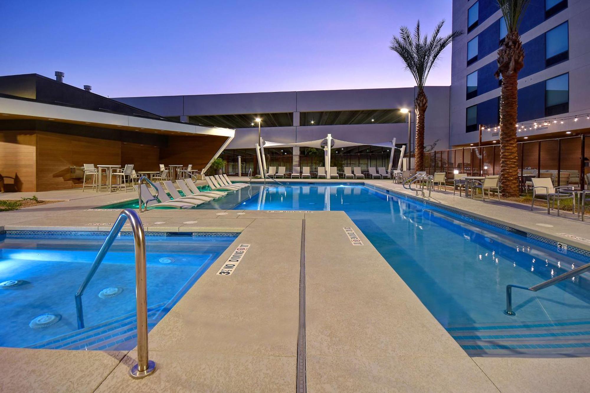 Home2 Suites By Hilton Las Vegas Convention Center - No Resort Fee المظهر الخارجي الصورة